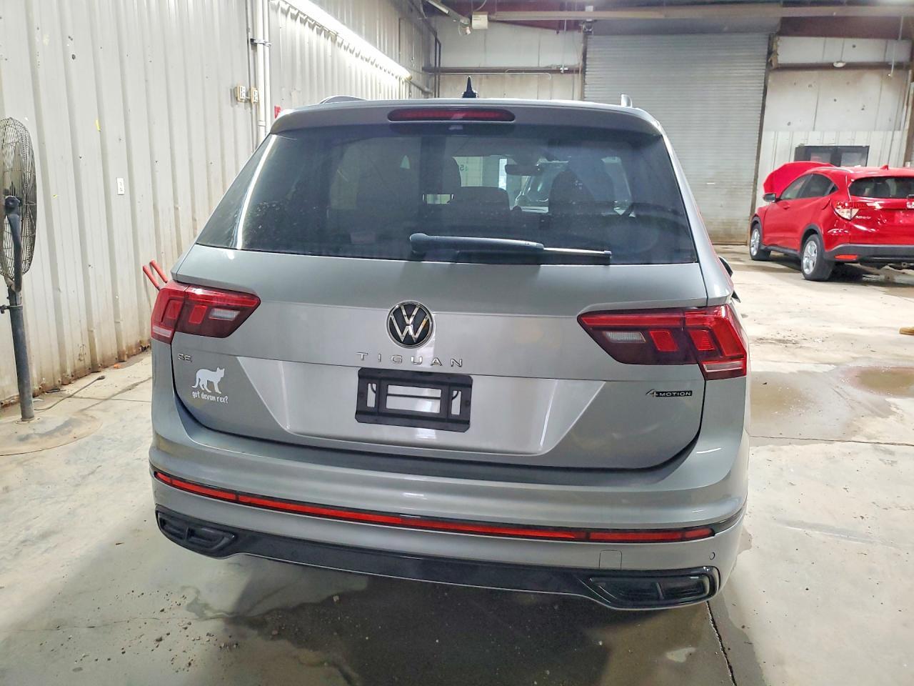 2024 Volkswagen Tiguan Se R-Line Black - Image 6