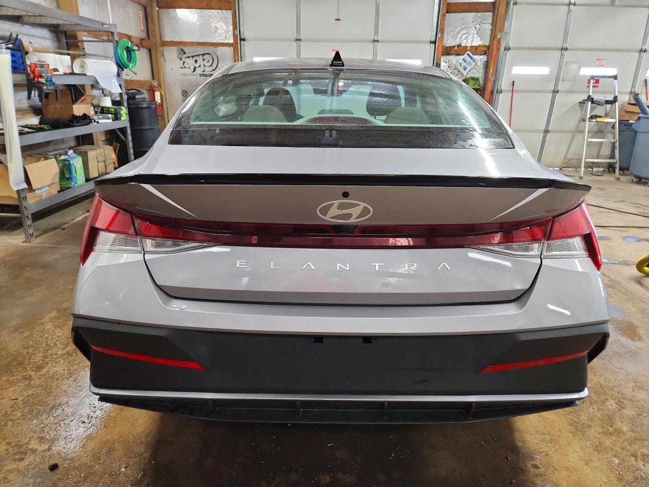 2026 Hyundai Elantra Sel Sport - Image 6