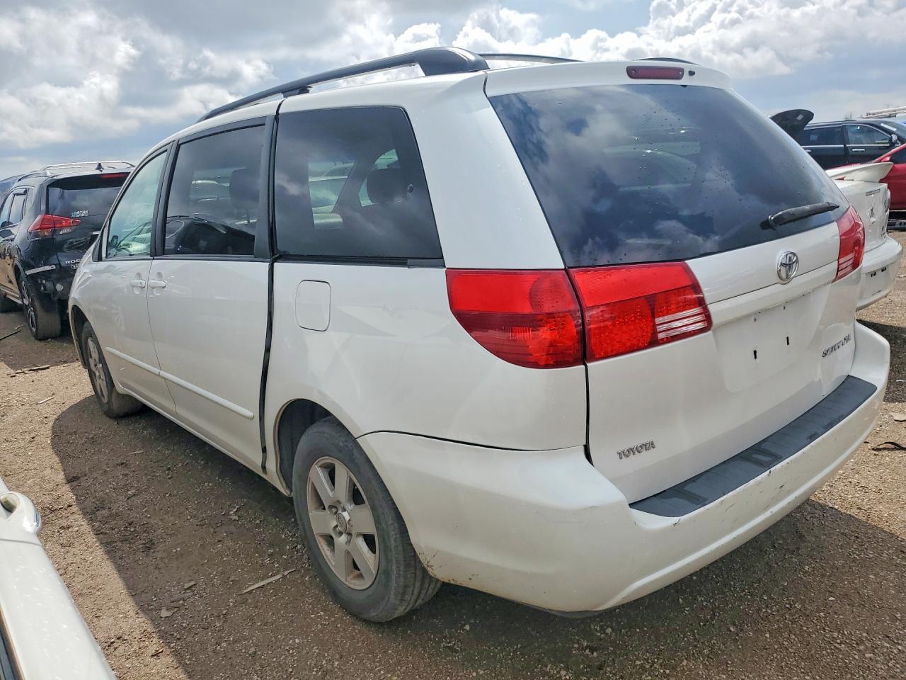 2004 Toyota Sienna Xle 7 Passenger - Image 2