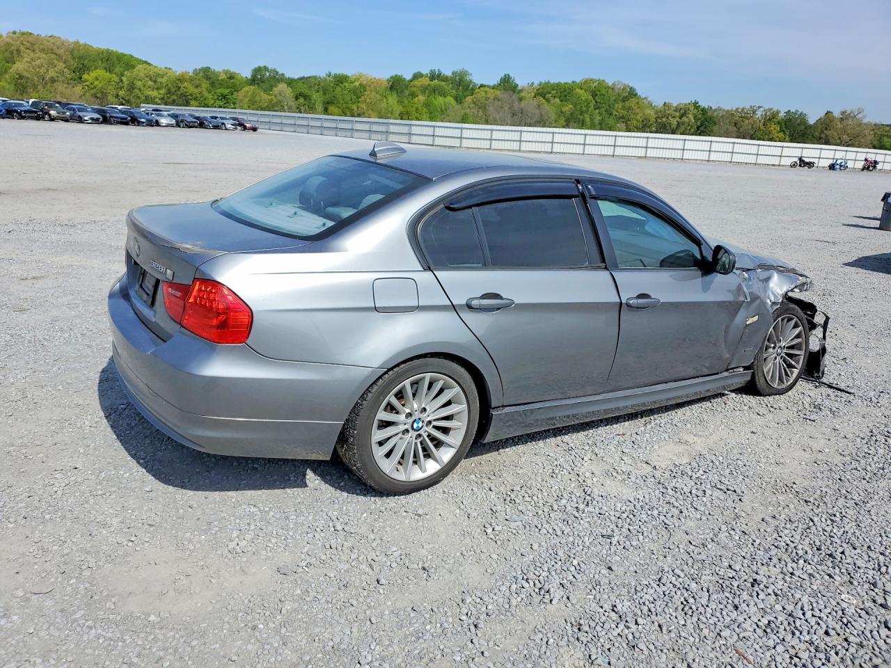 2009 BMW 328 I - Image 3
