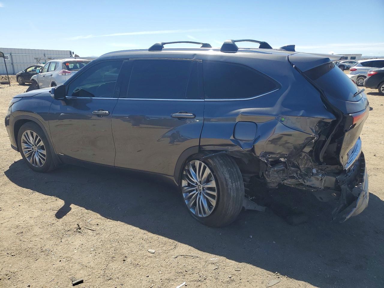 2023 Toyota Highlander Hybrid Platinum - Фото 2