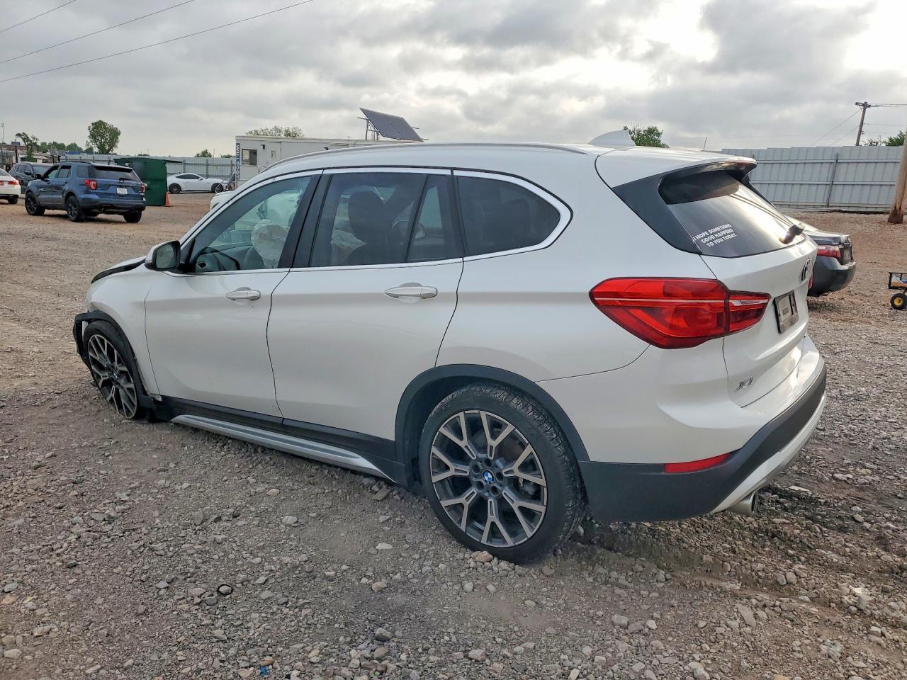 2021 BMW X1 xDrive28I - Image 2