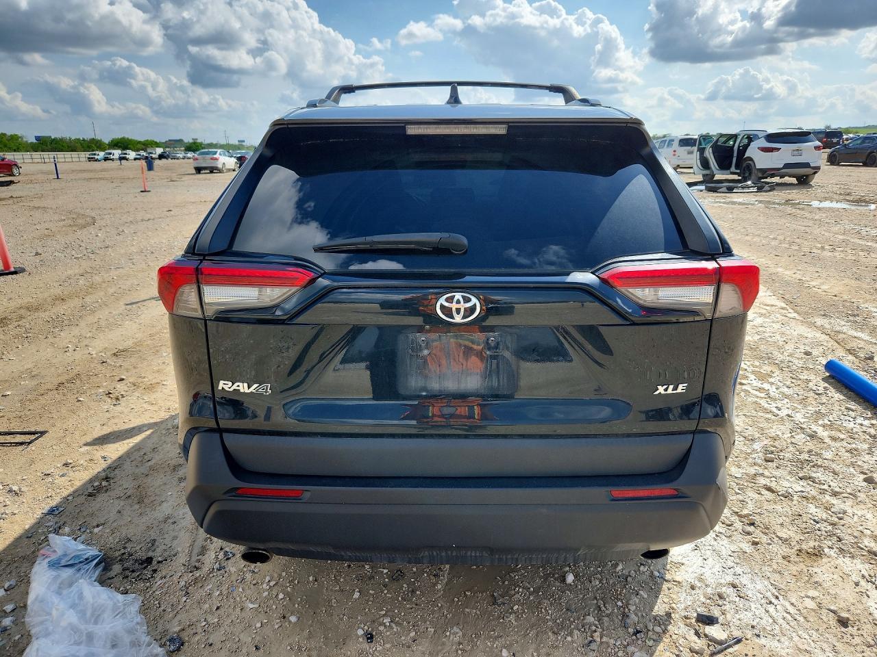 2023 Toyota Rav4 Xle Premium - Фото 6