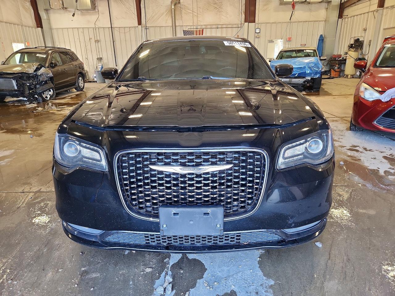 2015 Chrysler 300 S - Фото 5