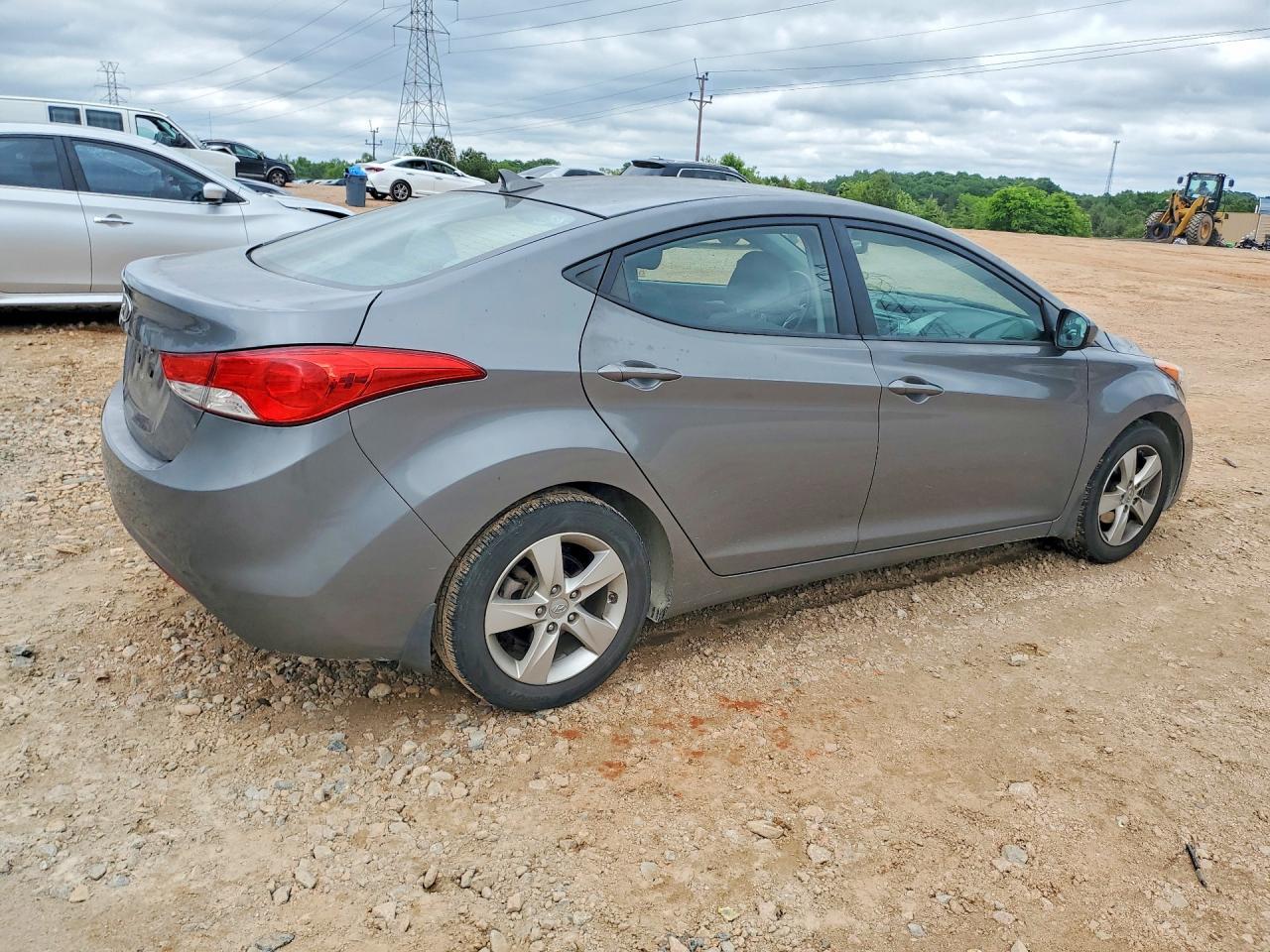 2013 Hyundai Elantra Gls - Фото 3