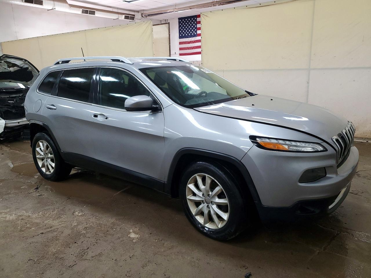 2016 Jeep Cherokee Limited - Image 4