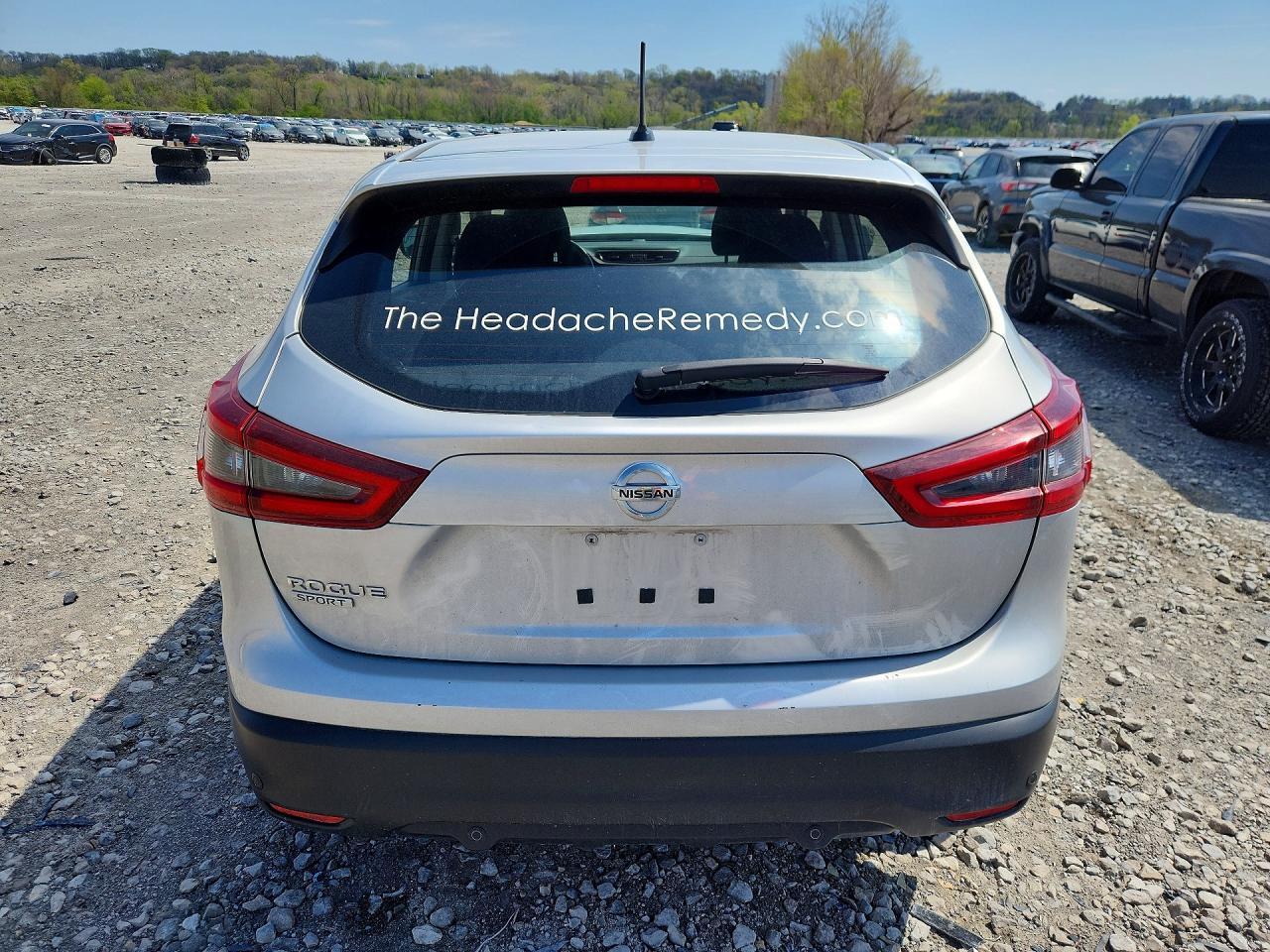 2020 Nissan Rogue Sport S - Image 6