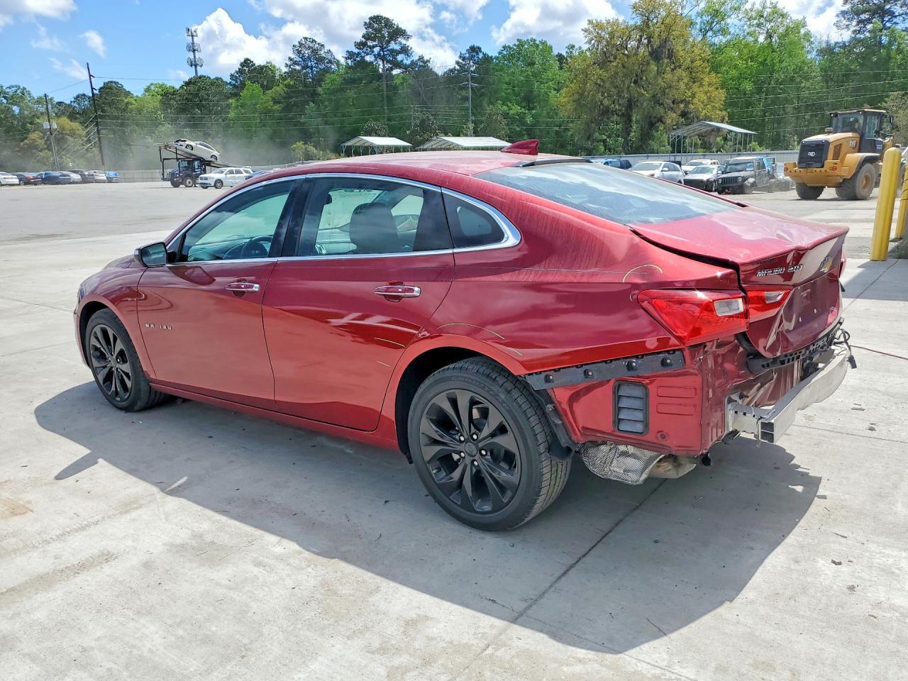 2017 Chevrolet Malibu Premier - Image 2