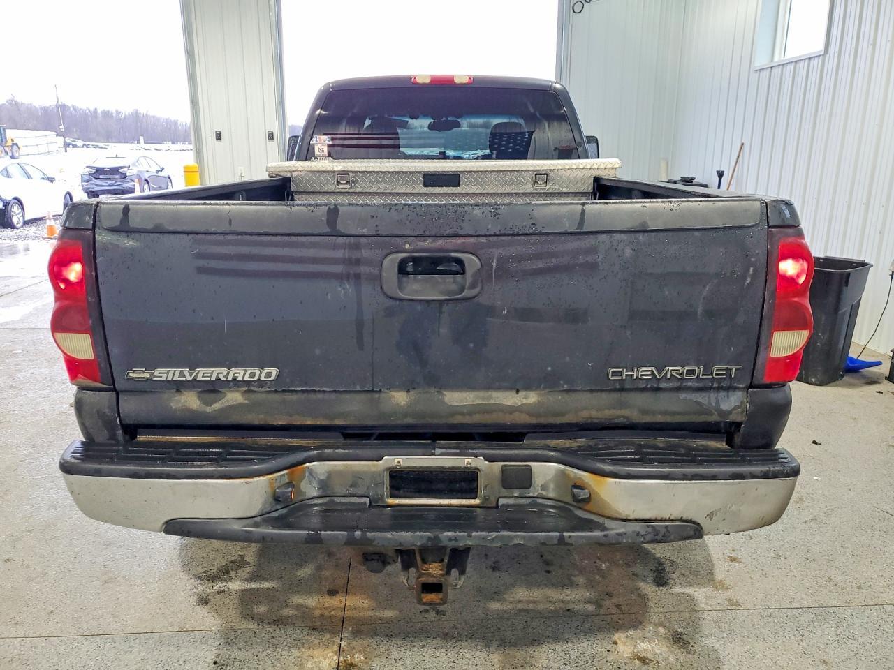 2004 Chevrolet Silverado K2500 Heavy Duty - Image 6