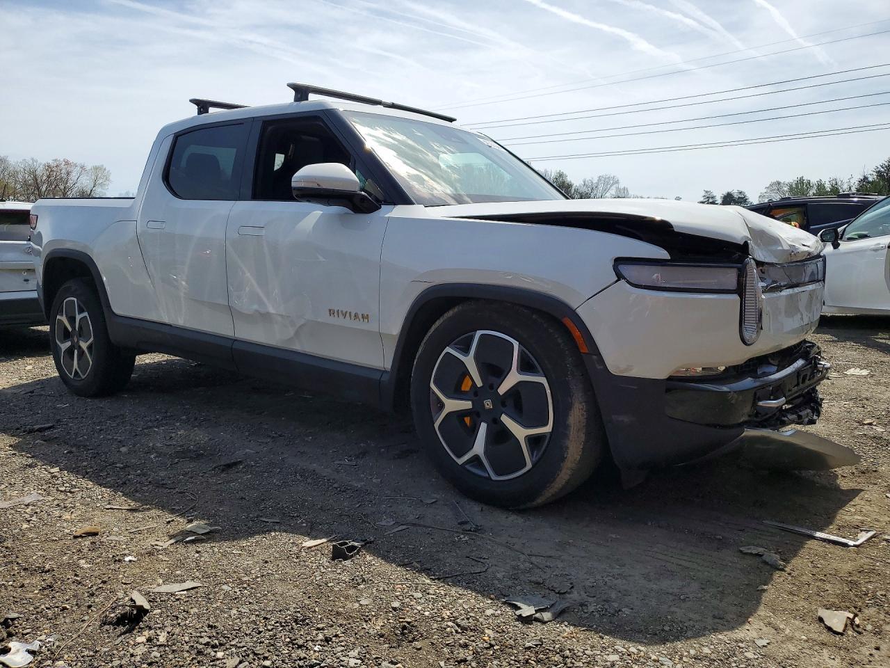 2023 Rivian R1T Adventure - Image 4