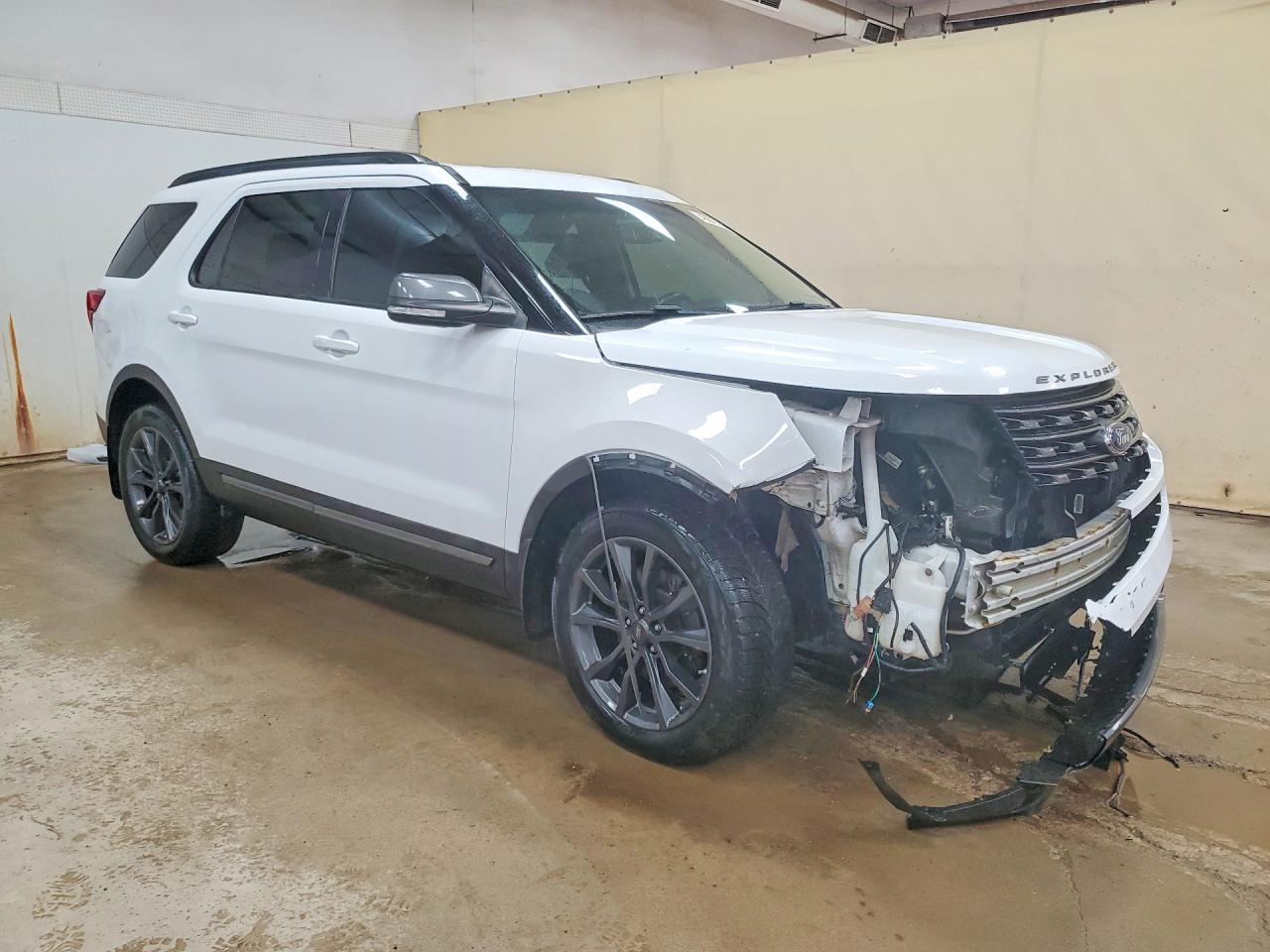 2017 Ford Explorer Xlt - Фото 4