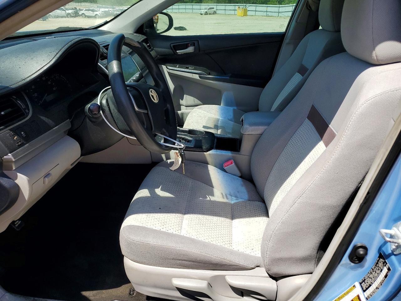 2012 Toyota Camry L - Image 7
