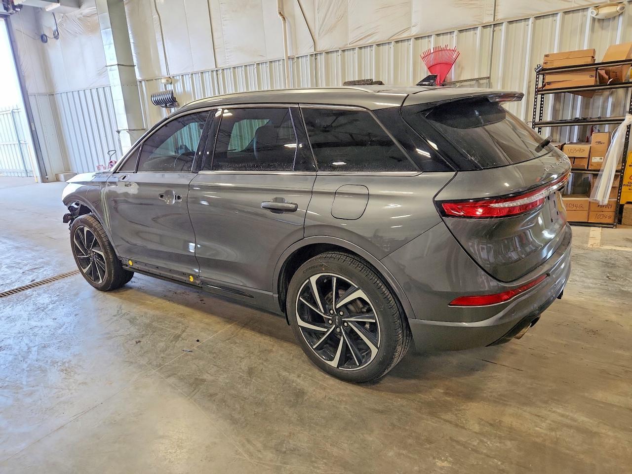 2024 Lincoln Corsair Grand Touring - Image 2