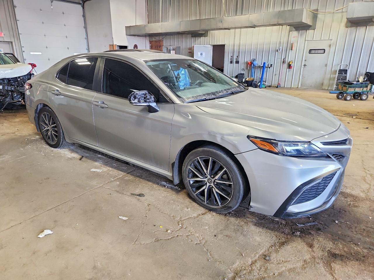 2023 Toyota Camry Se - Фото 4