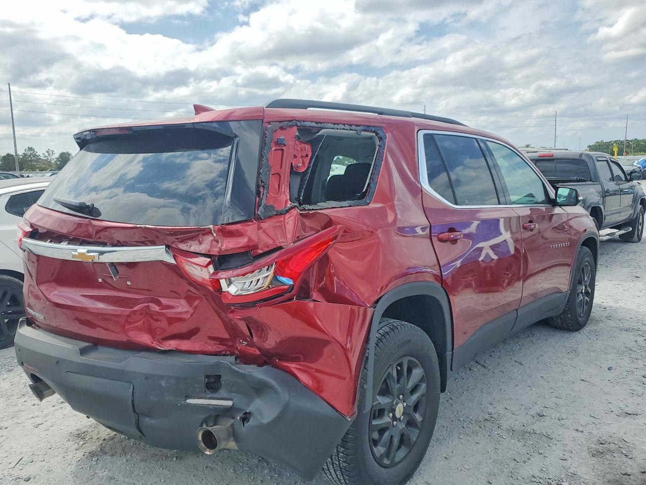 2020 Chevrolet Traverse Lt - Фото 3
