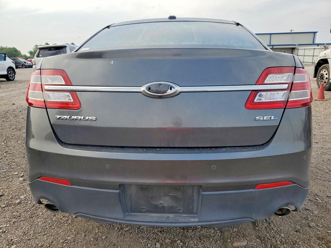 2016 Ford Taurus Sel - Фото 6