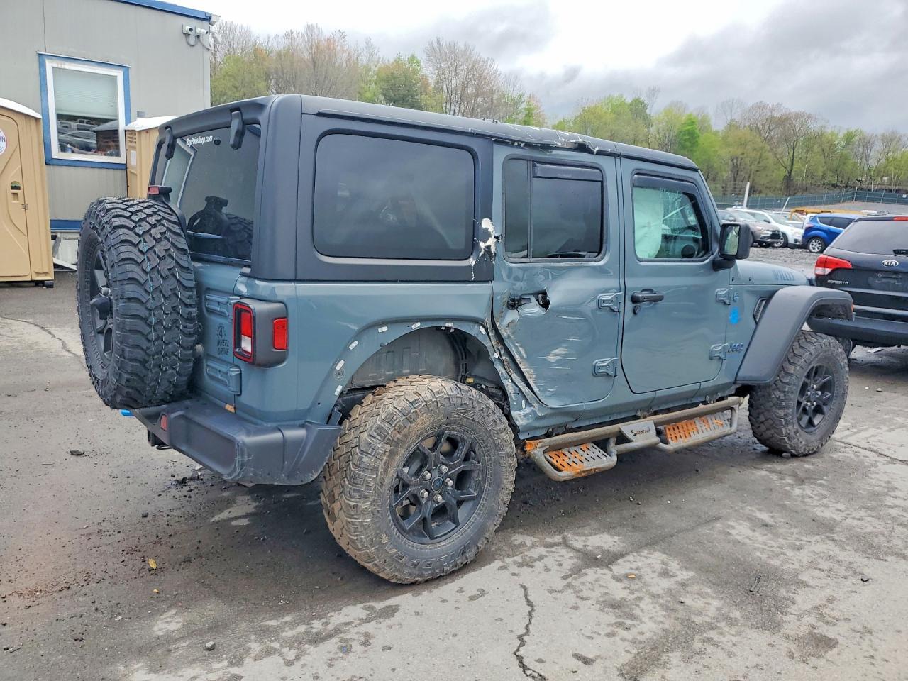 2024 Jeep Wrangler 4Xe - Image 3