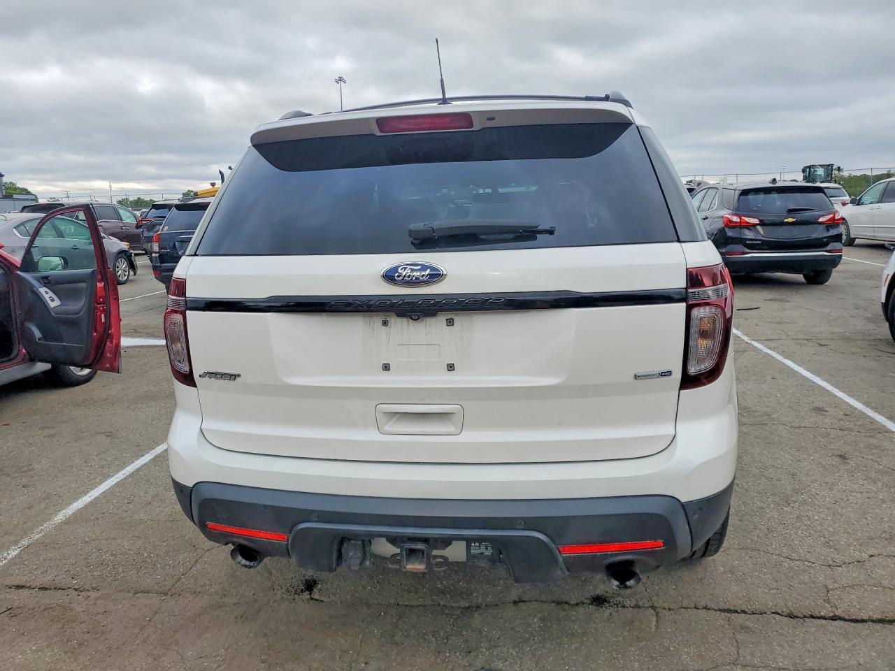 2015 Ford Explorer Sport - Image 6