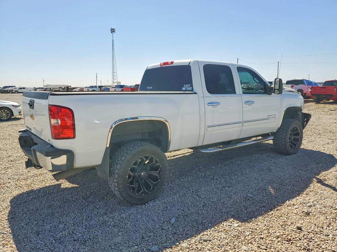 2013 Chevrolet Silverado K2500 Heavy Duty Ltz - Image 3