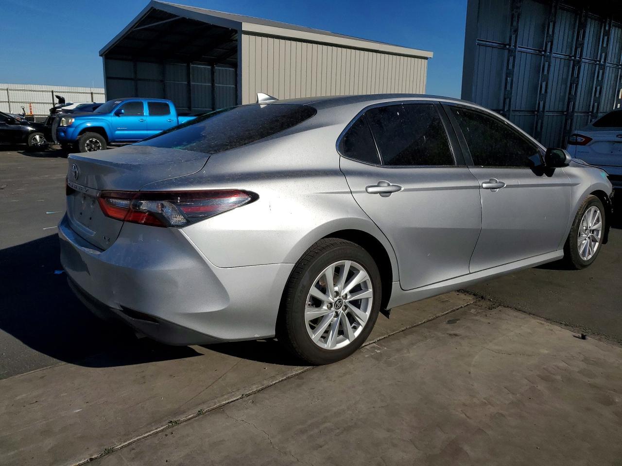 2021 Toyota Camry Le - Image 3