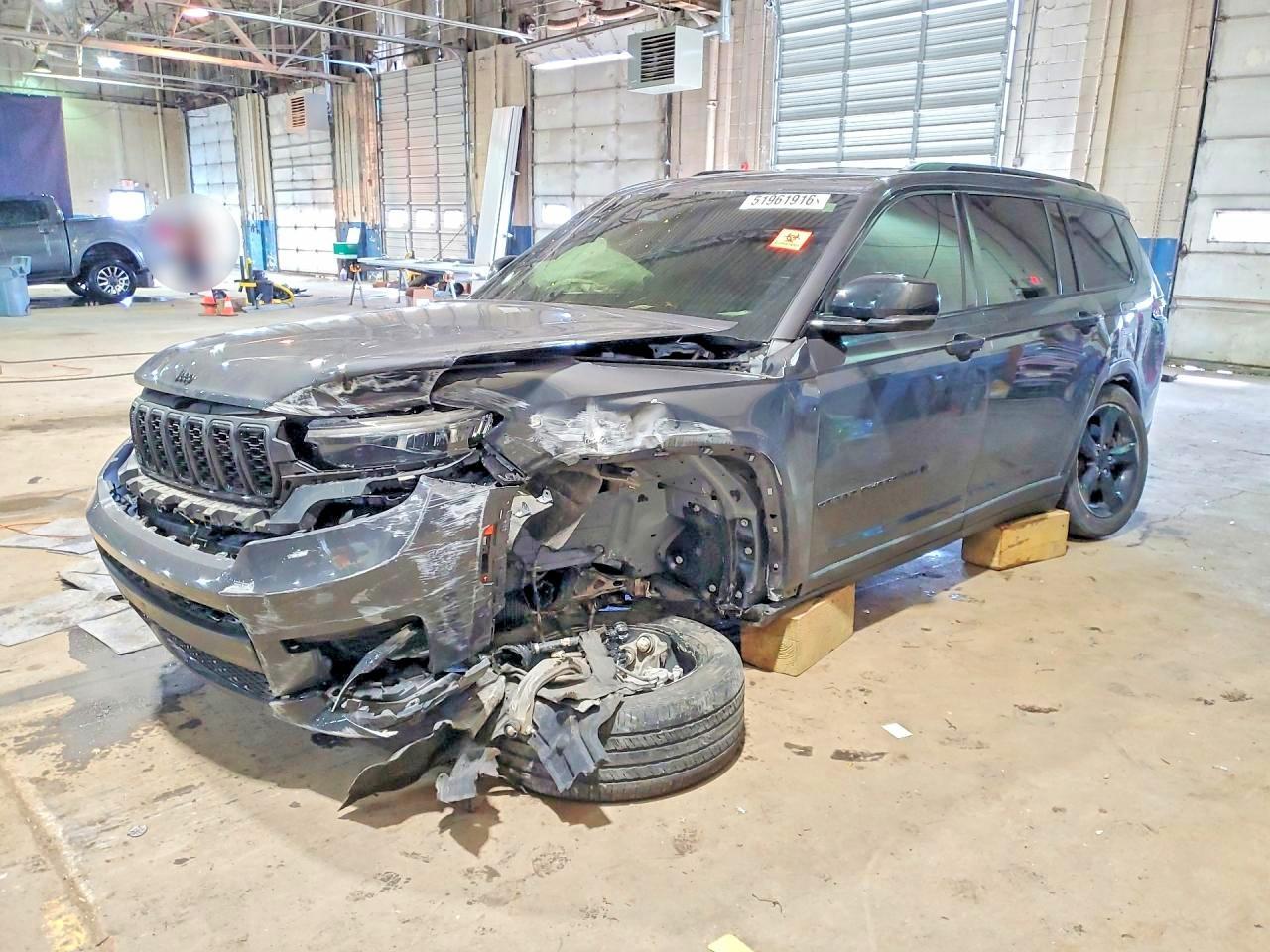 2022 Jeep Grand Cherokee L Laredo