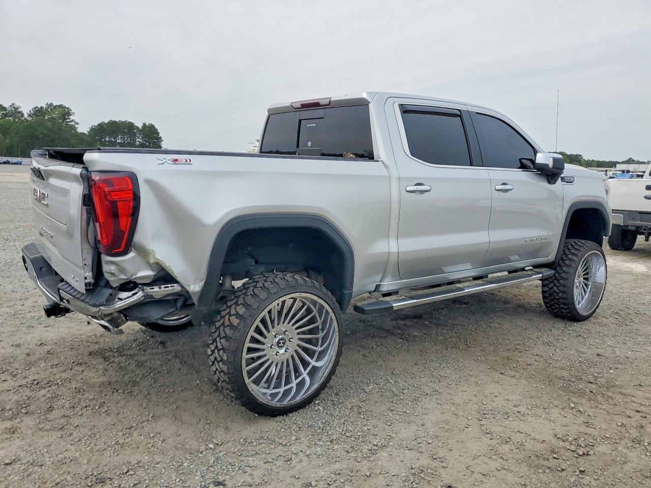 2021 GMC Sierra K1500 Slt - Image 3