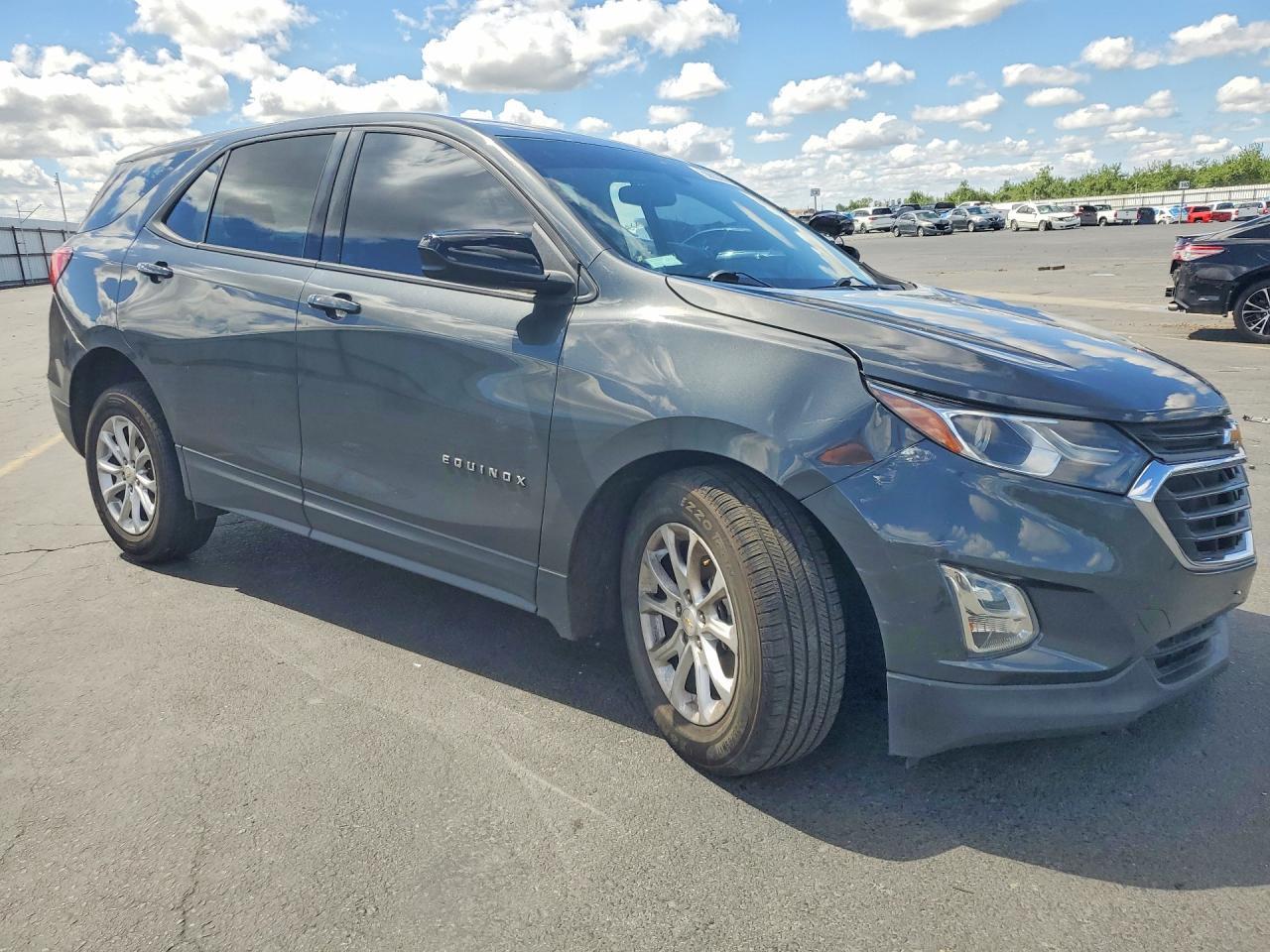 2018 Chevrolet Equinox Ls - Фото 4
