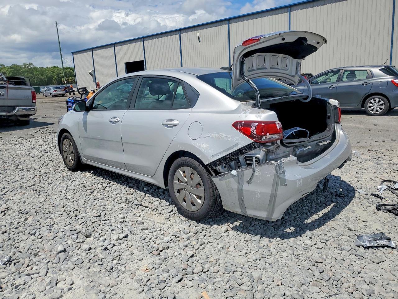 2019 Kia Rio S - Image 2