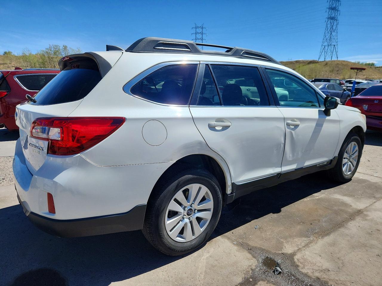 2017 Subaru Outback 2.5I Premium - Image 3