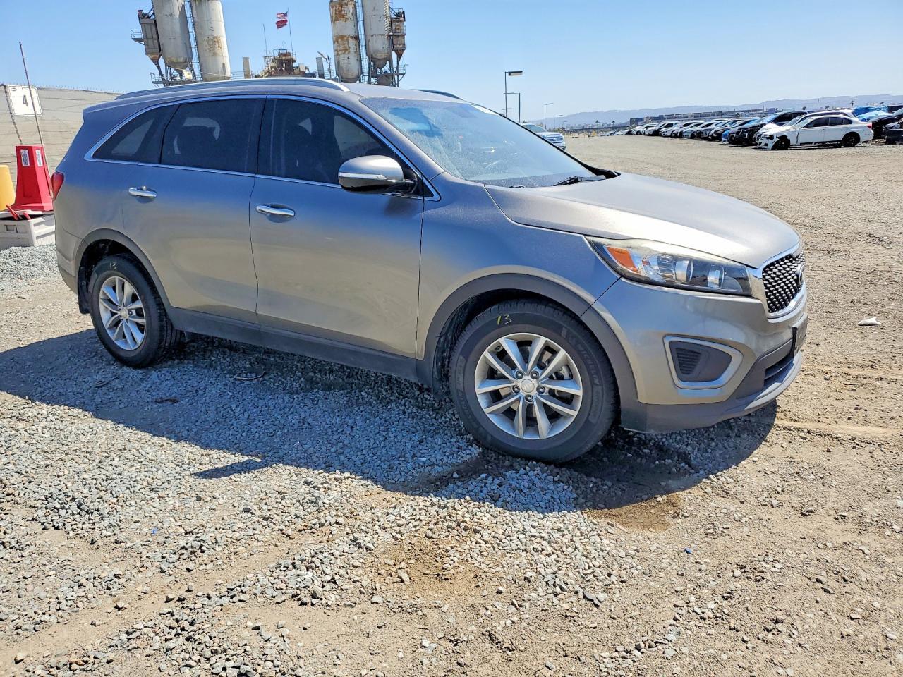 2017 Kia Sorento Lx - Image 4