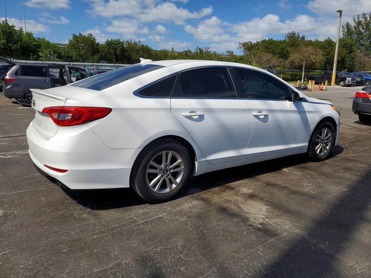 2016 Hyundai Sonata Se - Фото 3