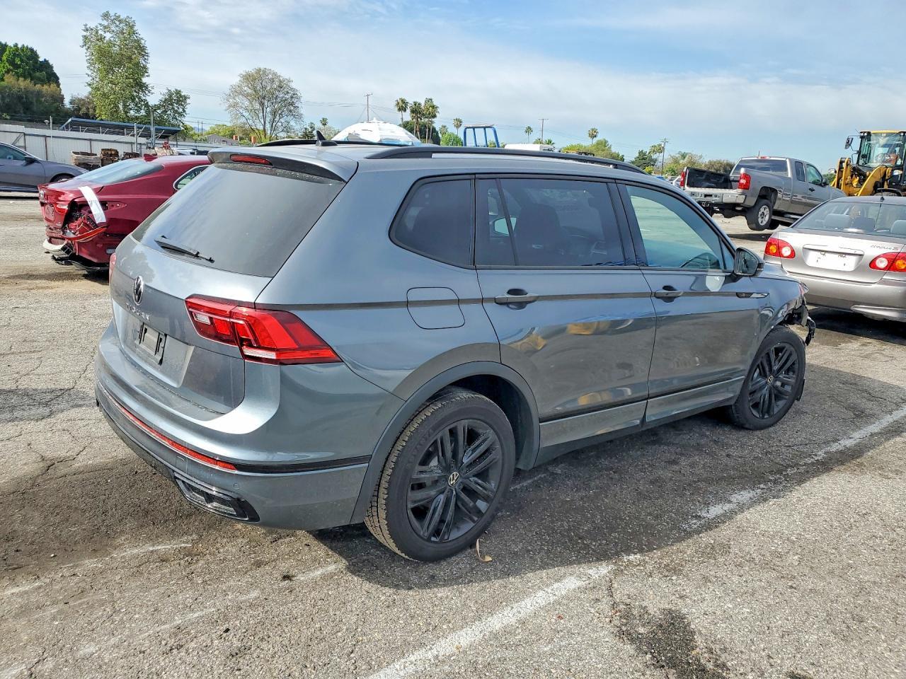 2022 Volkswagen Tiguan Se R-Line Black - Фото 3