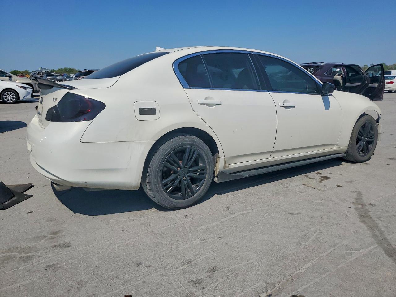 2012 Infiniti G37 Sedan X - Фото 3