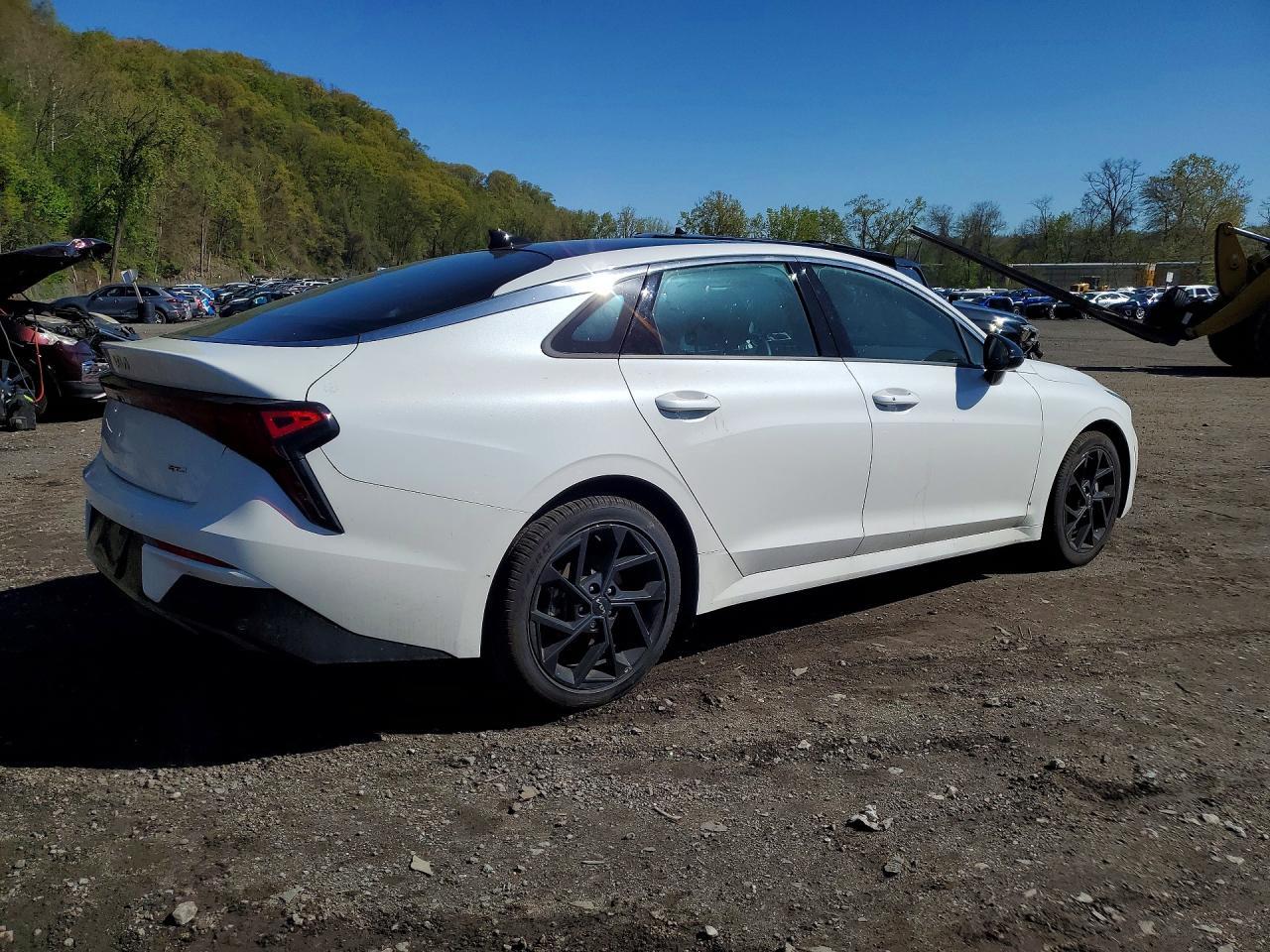 2026 Kia K5 Gt Line - Image 3