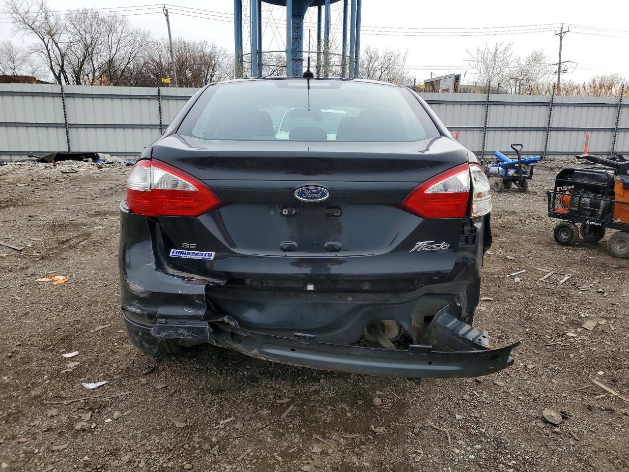 2014 Ford Fiesta Se - Image 6