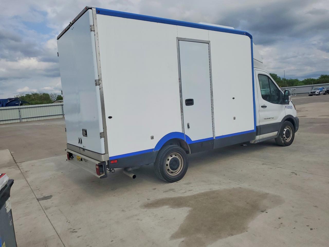 2021 Ford Transit Delivery Truck - Фото 3