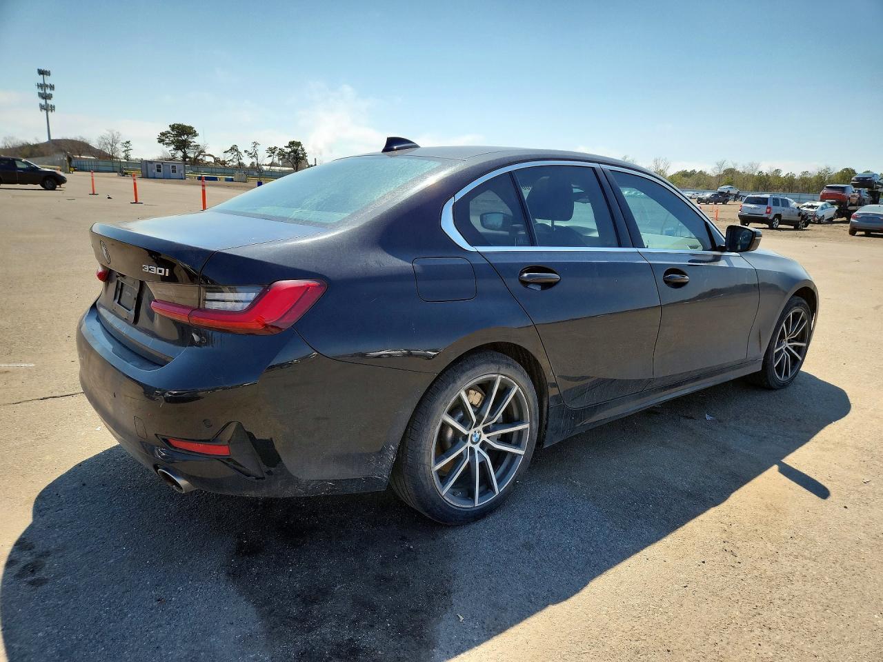 2020 BMW 330Xi - Image 3