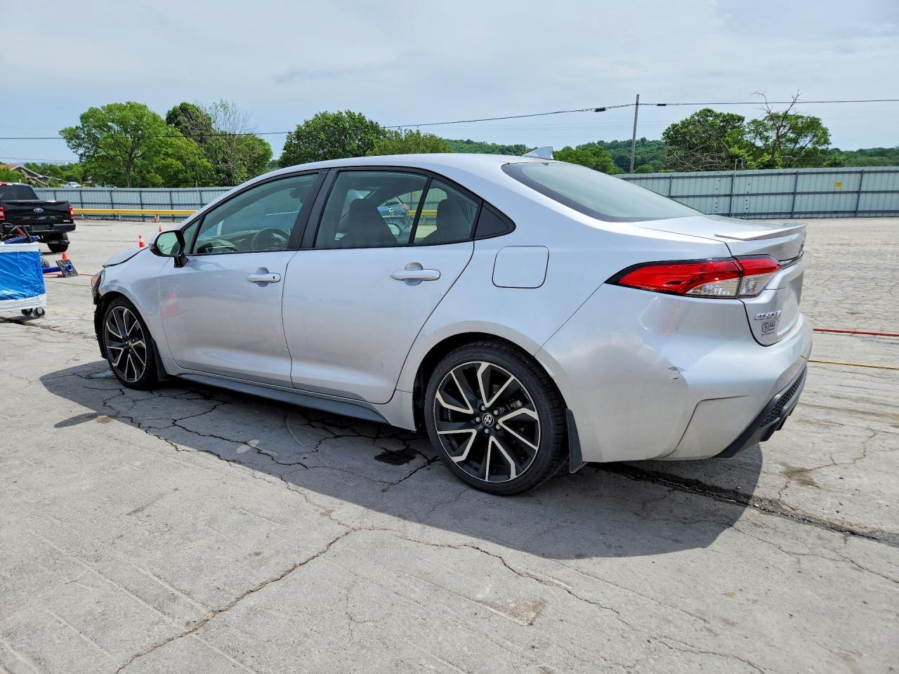 2020 Toyota Corolla Se - Фото 2