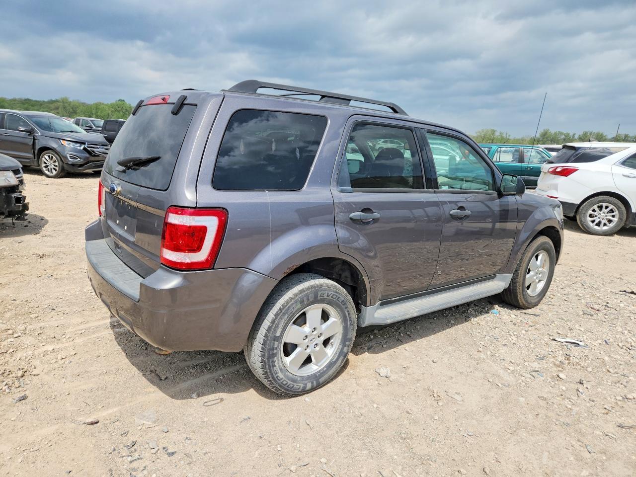2011 Ford Escape Xlt - Фото 3