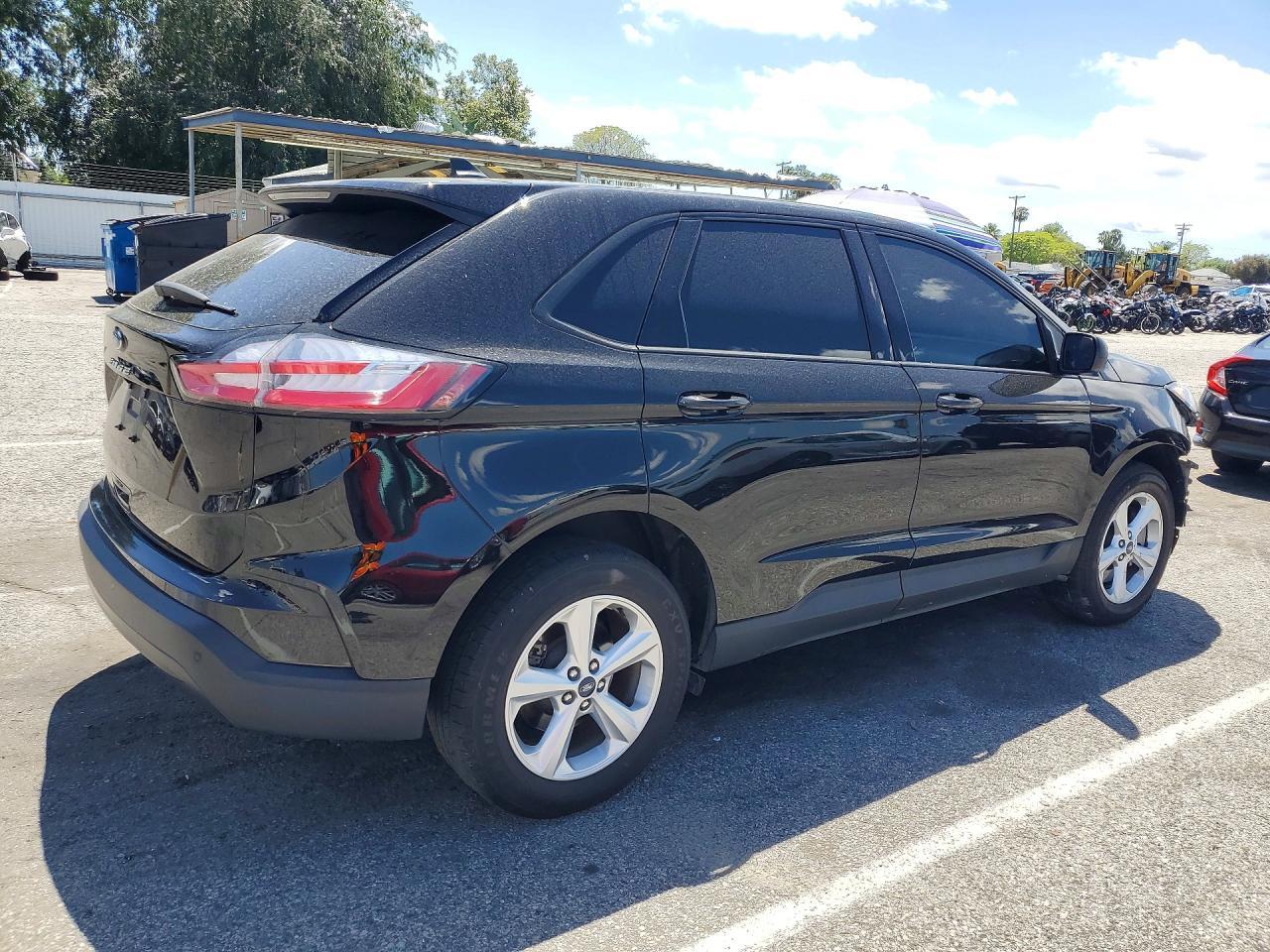 2021 Ford Edge Se - Фото 3