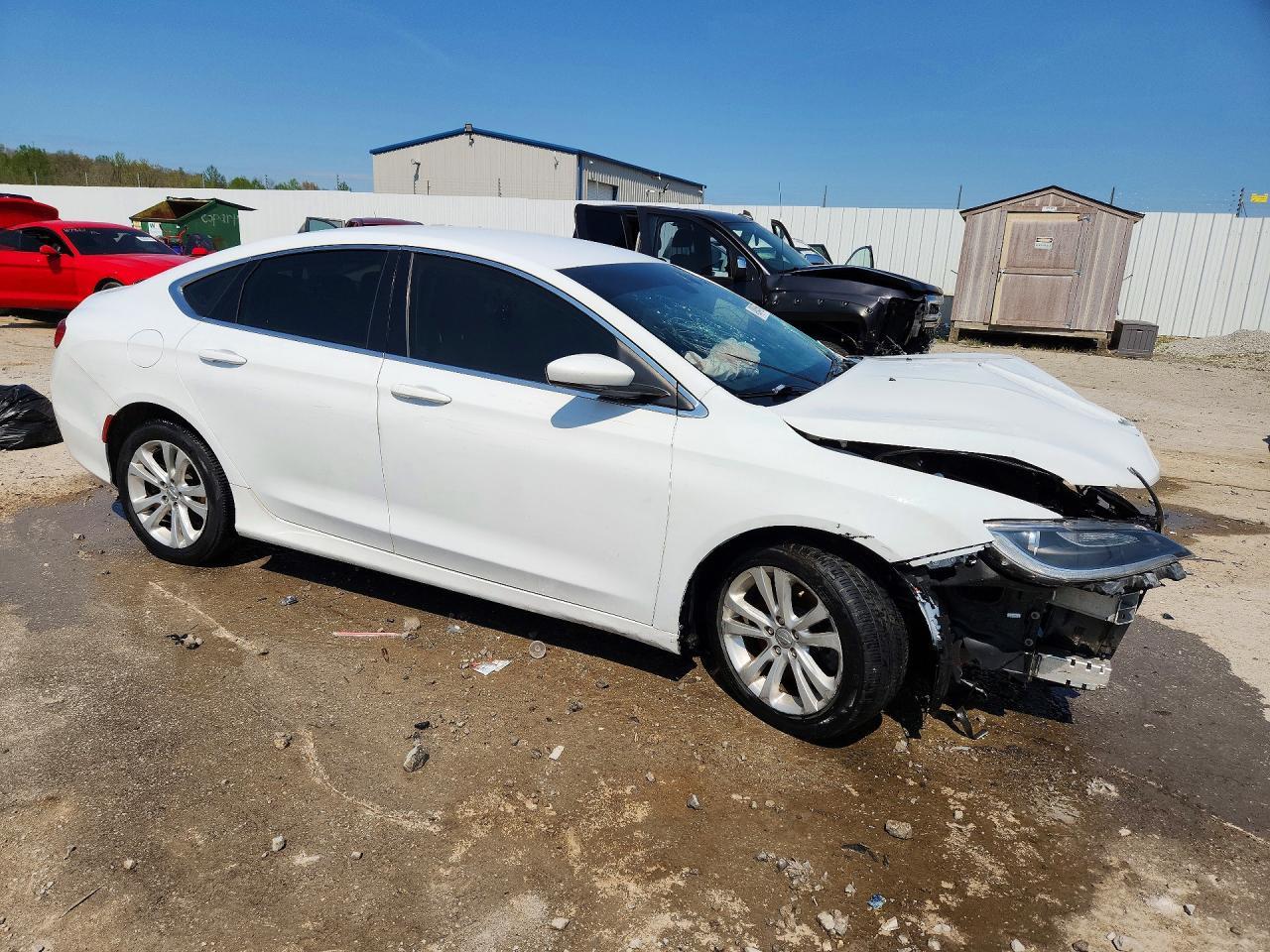 2015 Chrysler 200 Limited - Image 4