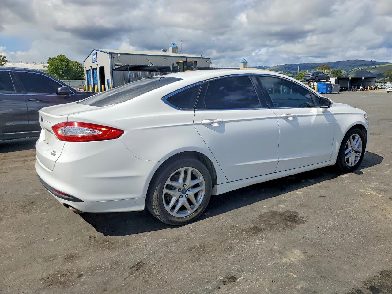 2014 Ford Fusion Se - Фото 3