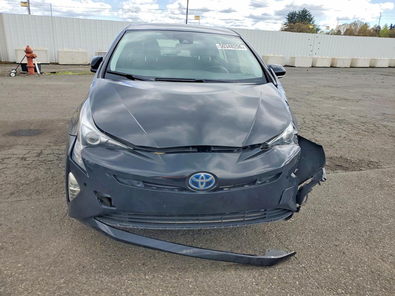 2018 Toyota Prius Three - Image 5