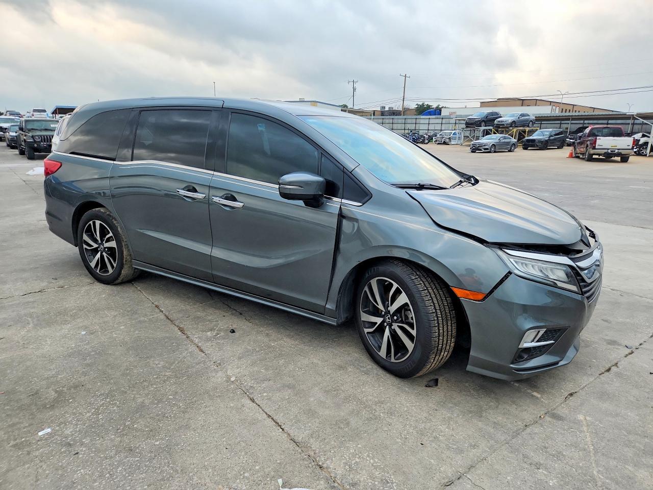 2018 Honda Odyssey Elite - Фото 4
