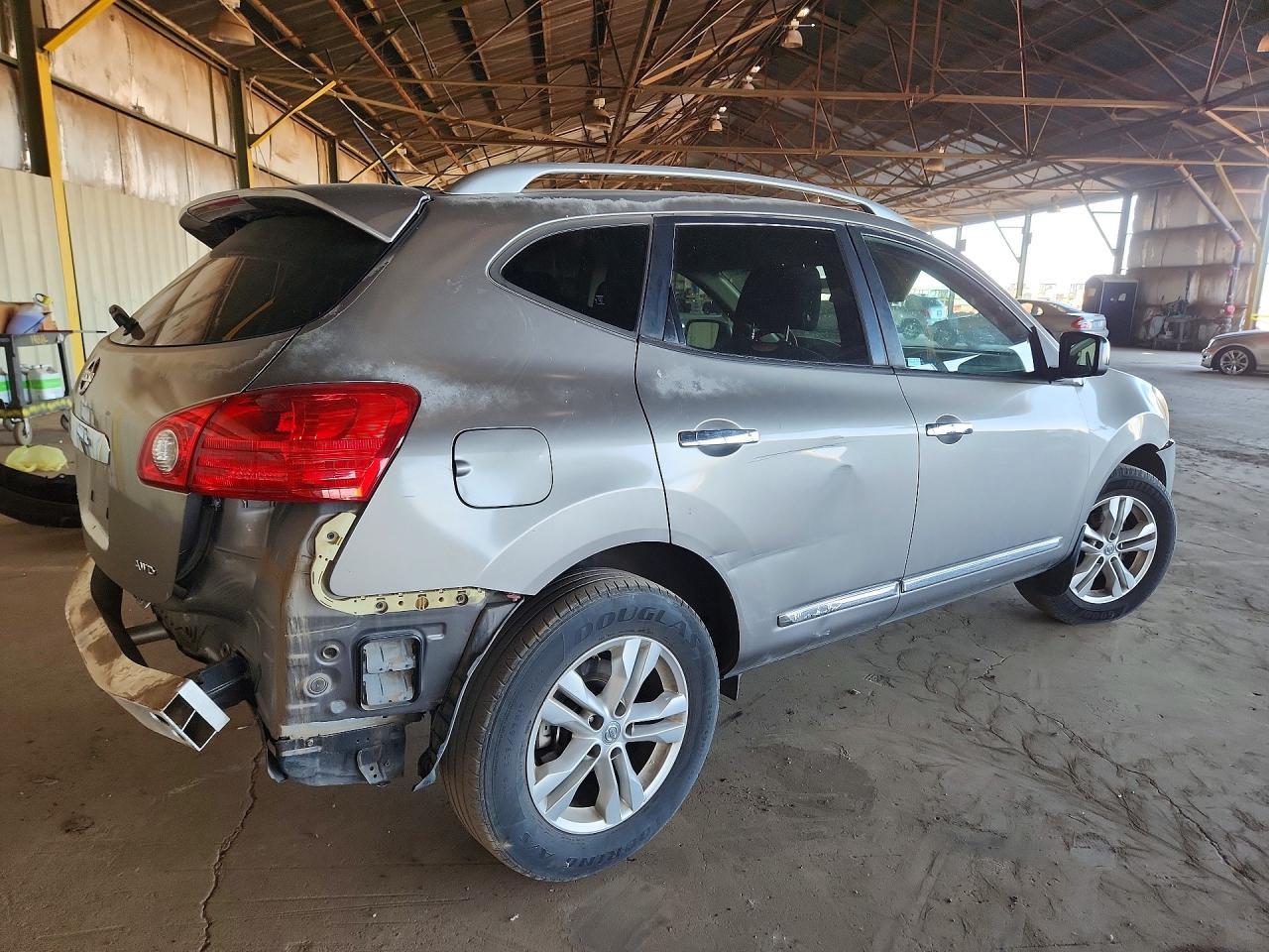 2015 Nissan Rogue Select S - Image 3