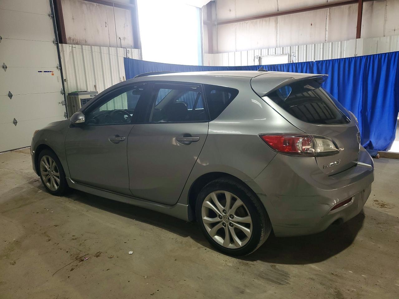2010 Mazda 3 S - Image 2