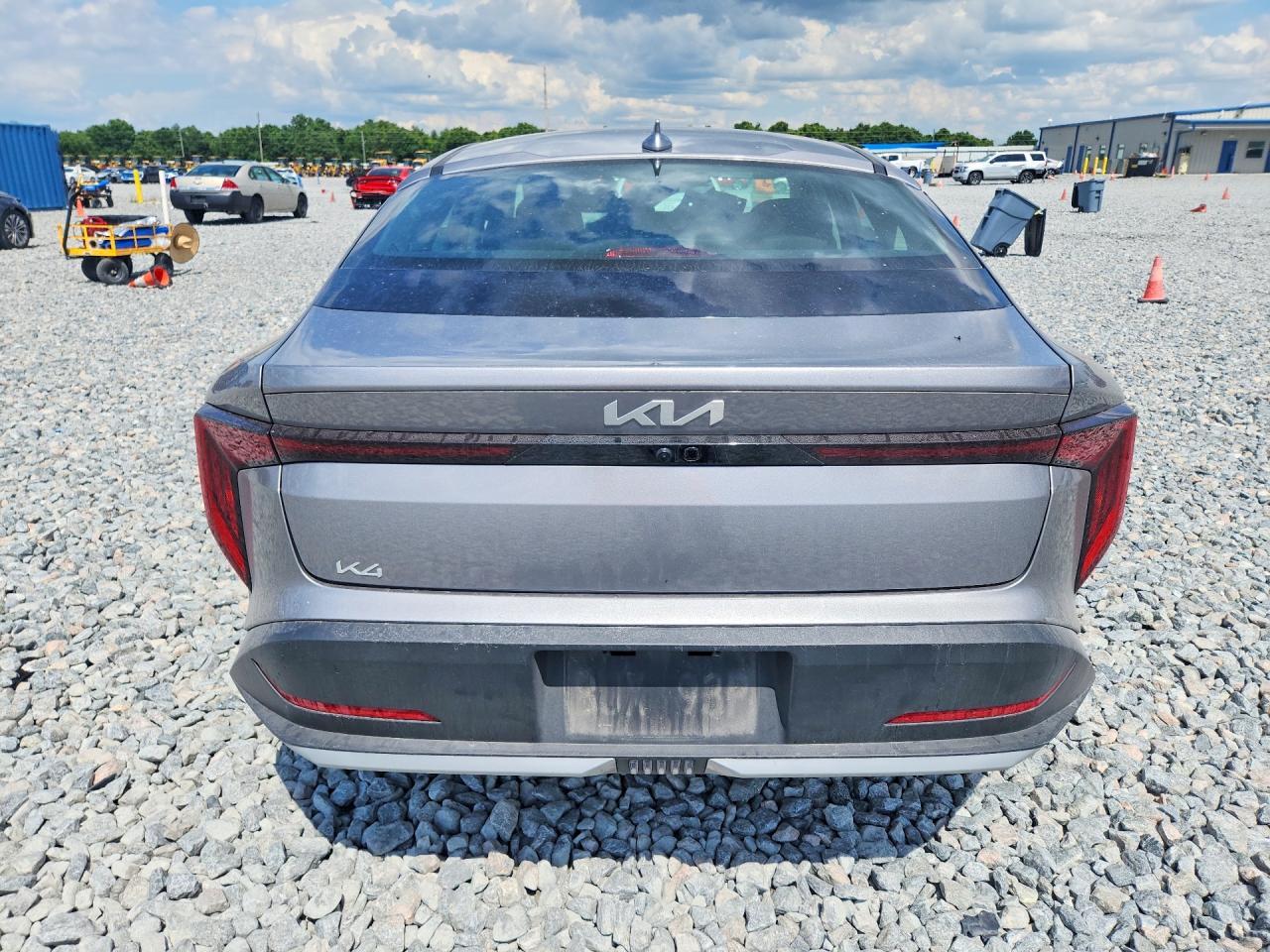 2025 Kia K4 Lxs - Image 6