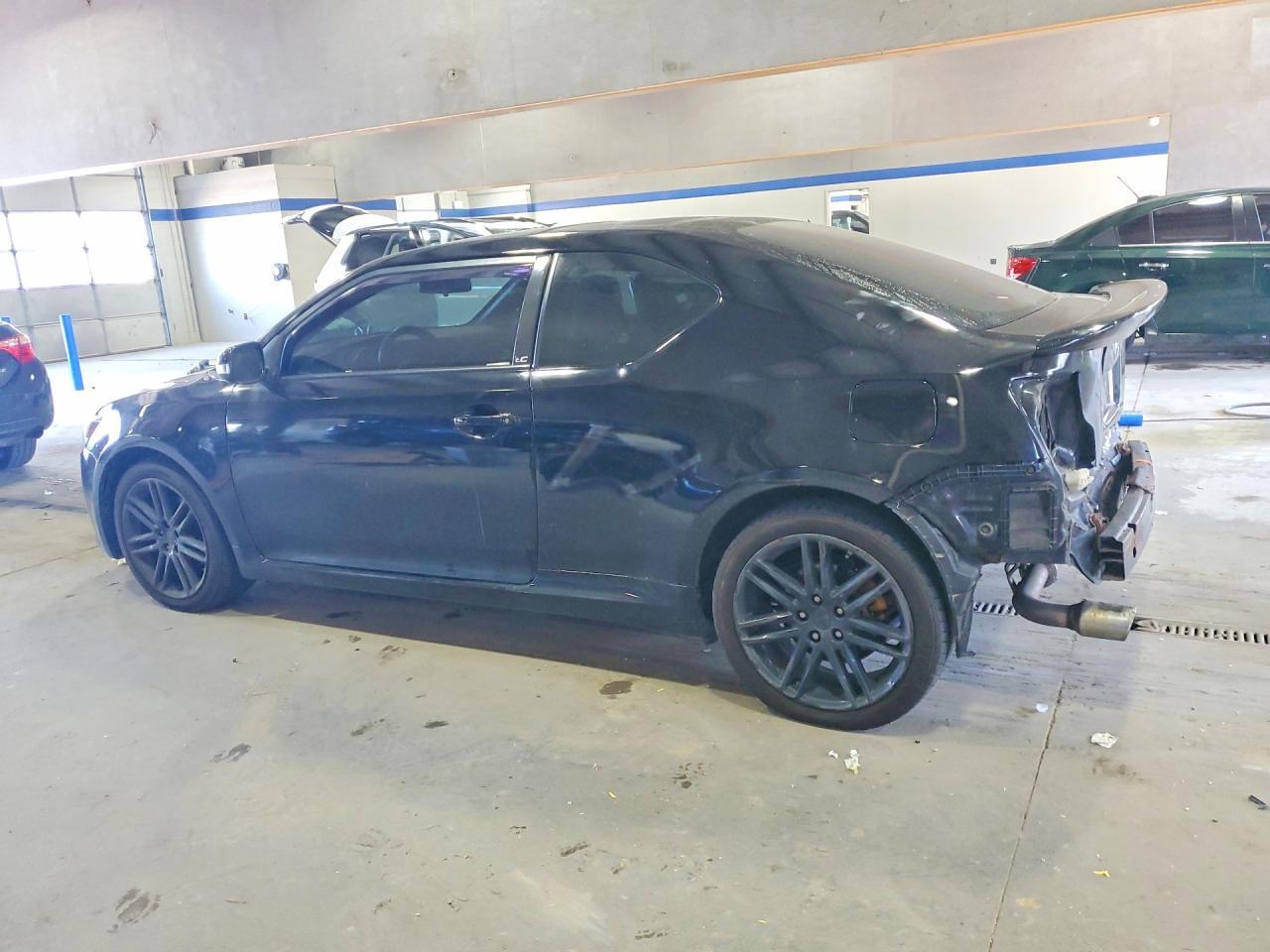 2011 Scion Tc Base - Фото 2