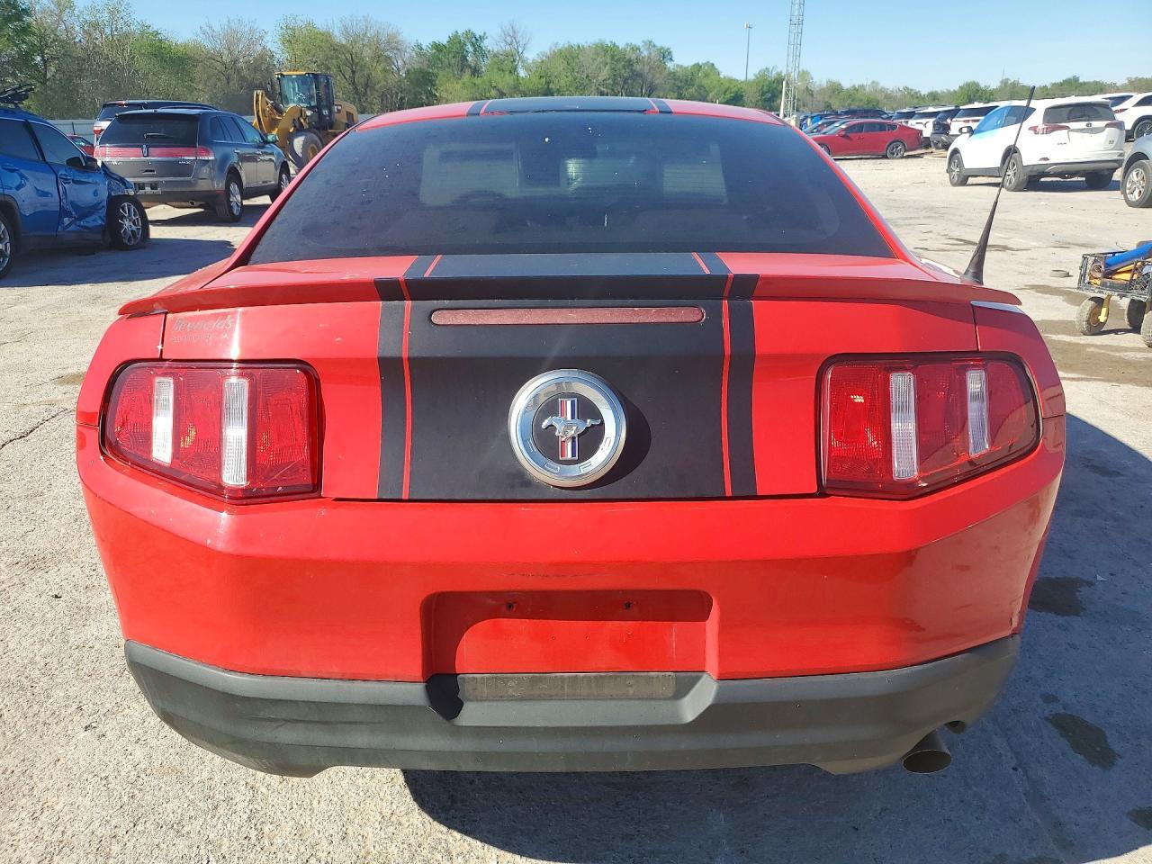 2010 Ford Mustang - Фото 6