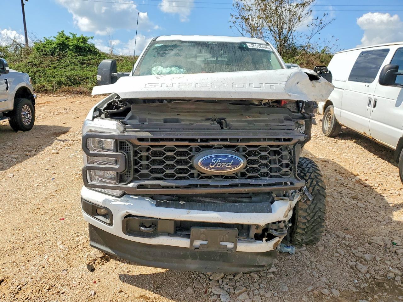 2024 Ford F350 Super Duty - Фото 5
